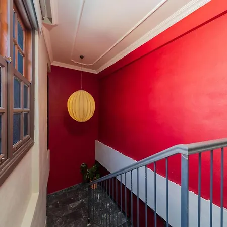 Modern And Fully Furnished Flat In